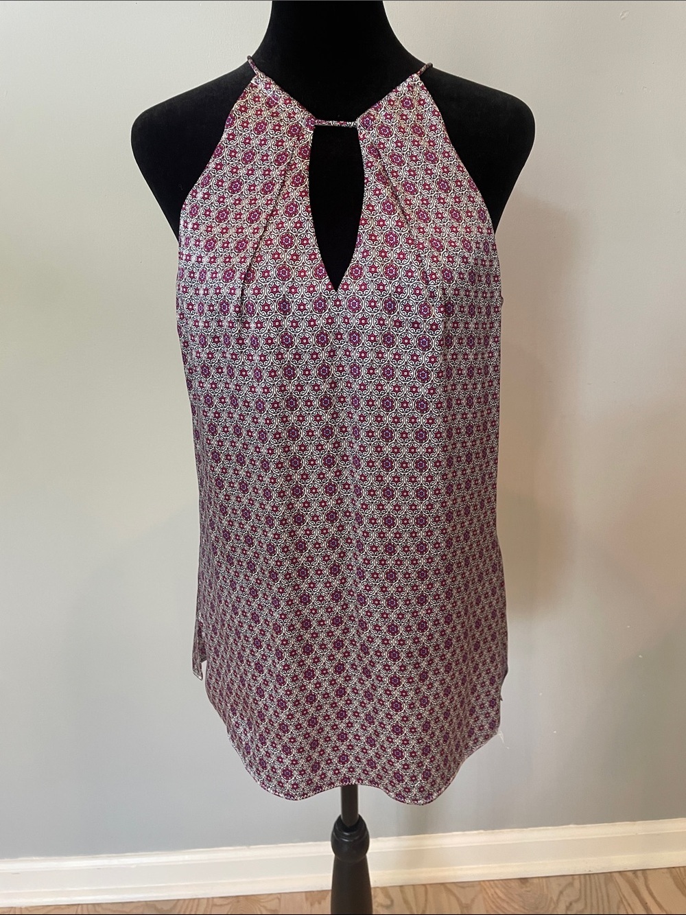 Sleeveless Pink & blue Halter Keyhole Women's Top silk size 2 like new